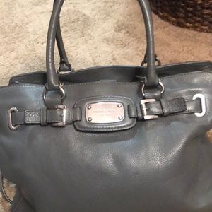 Michael kors bag w shoulder strap
